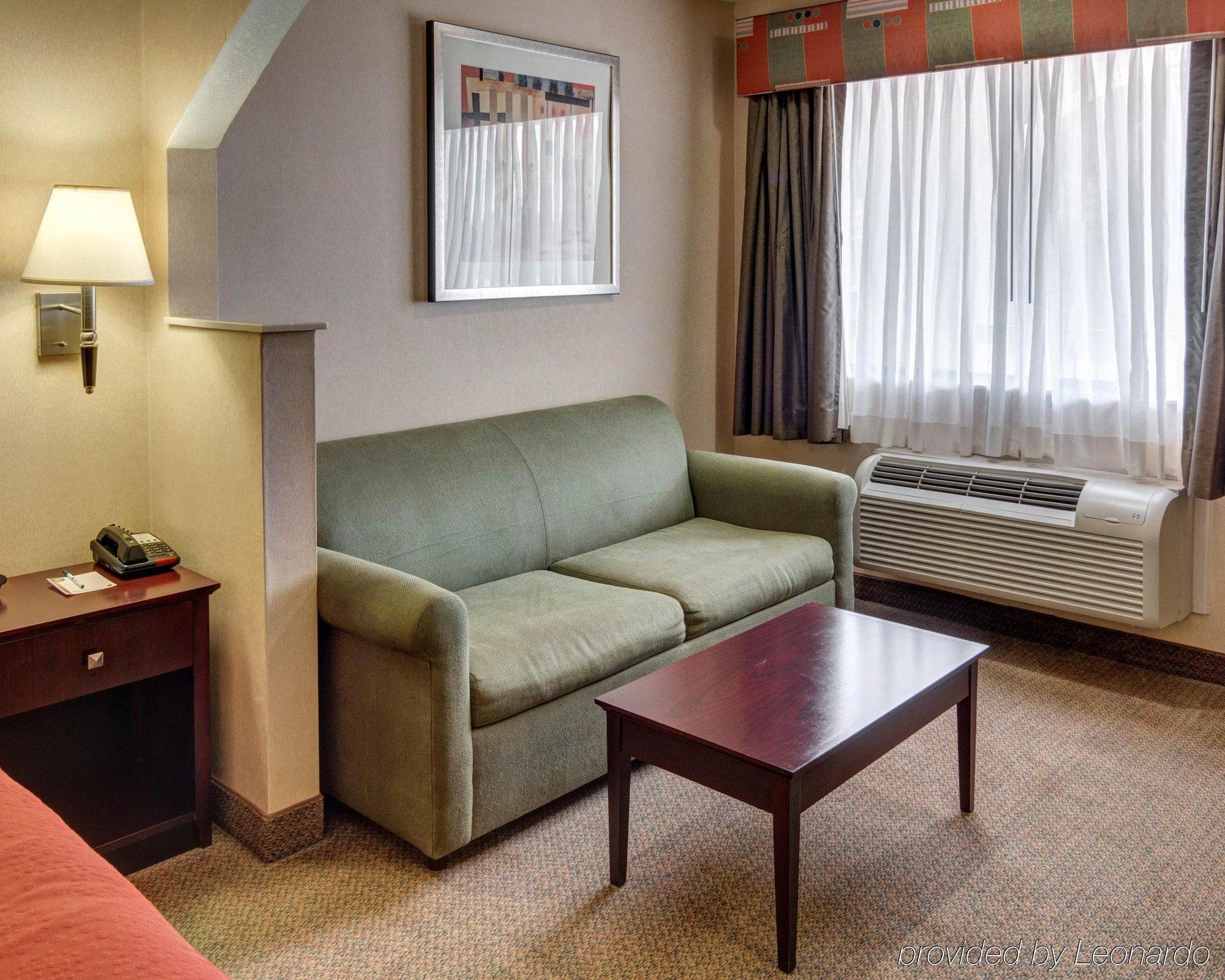 Quality Inn Carthage Exteriör bild